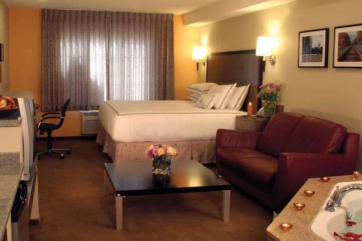Room 8 of 41